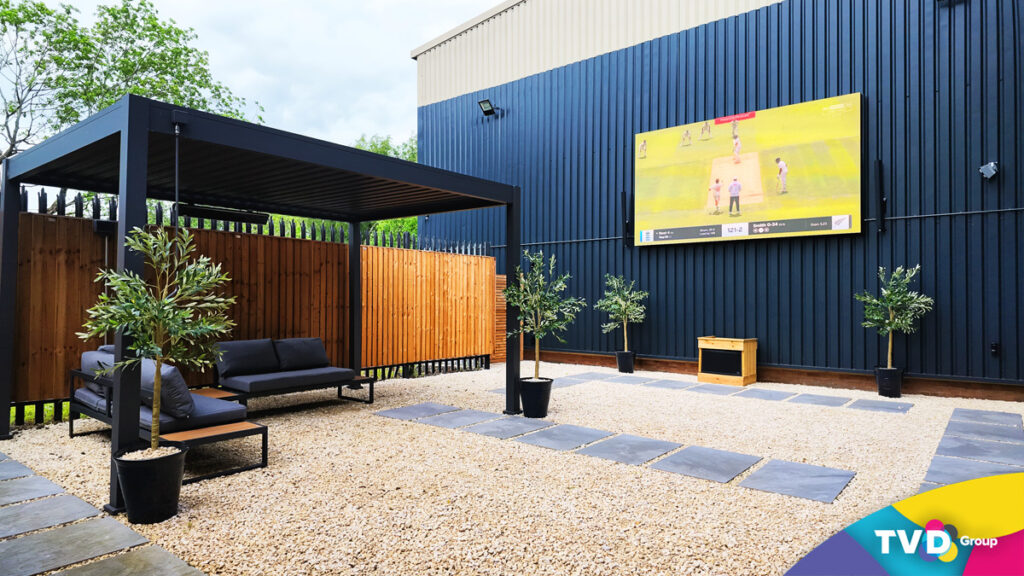 Outdoor-Showroom-IMG-1